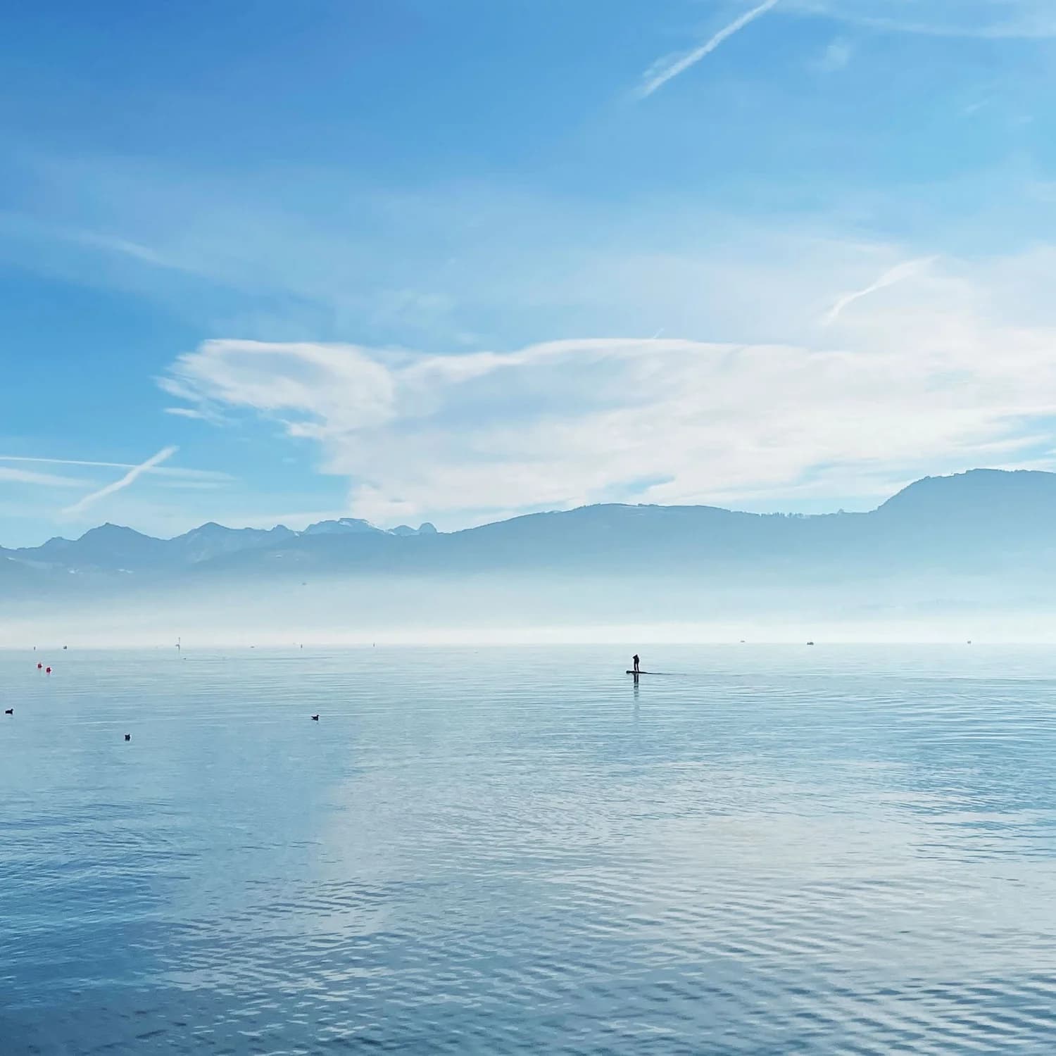 Quiet lake and mountains – a Holysama image